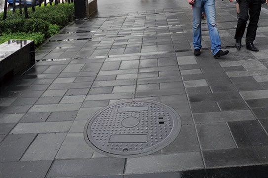  为什么路上的井盖普遍都是圆形的
